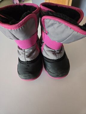 Toddler Size 8 Winter Boots